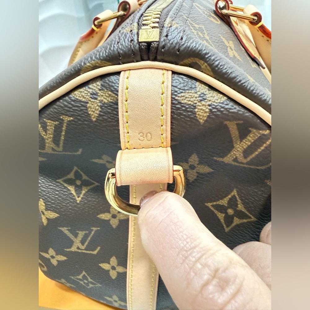 Louis Vuitton Classic Monogram Satchel - Picture 10 of 15